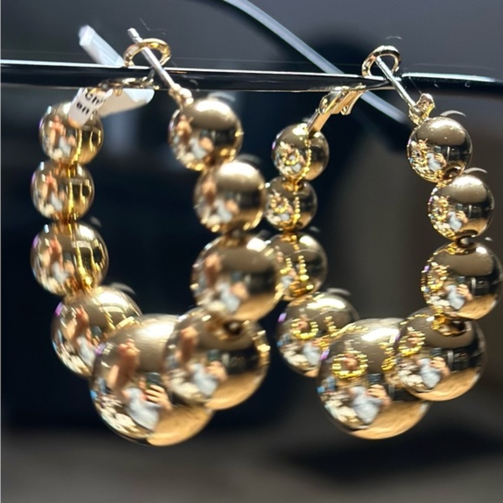 Bobbie Carr EMME HOOPS Bead lightweight